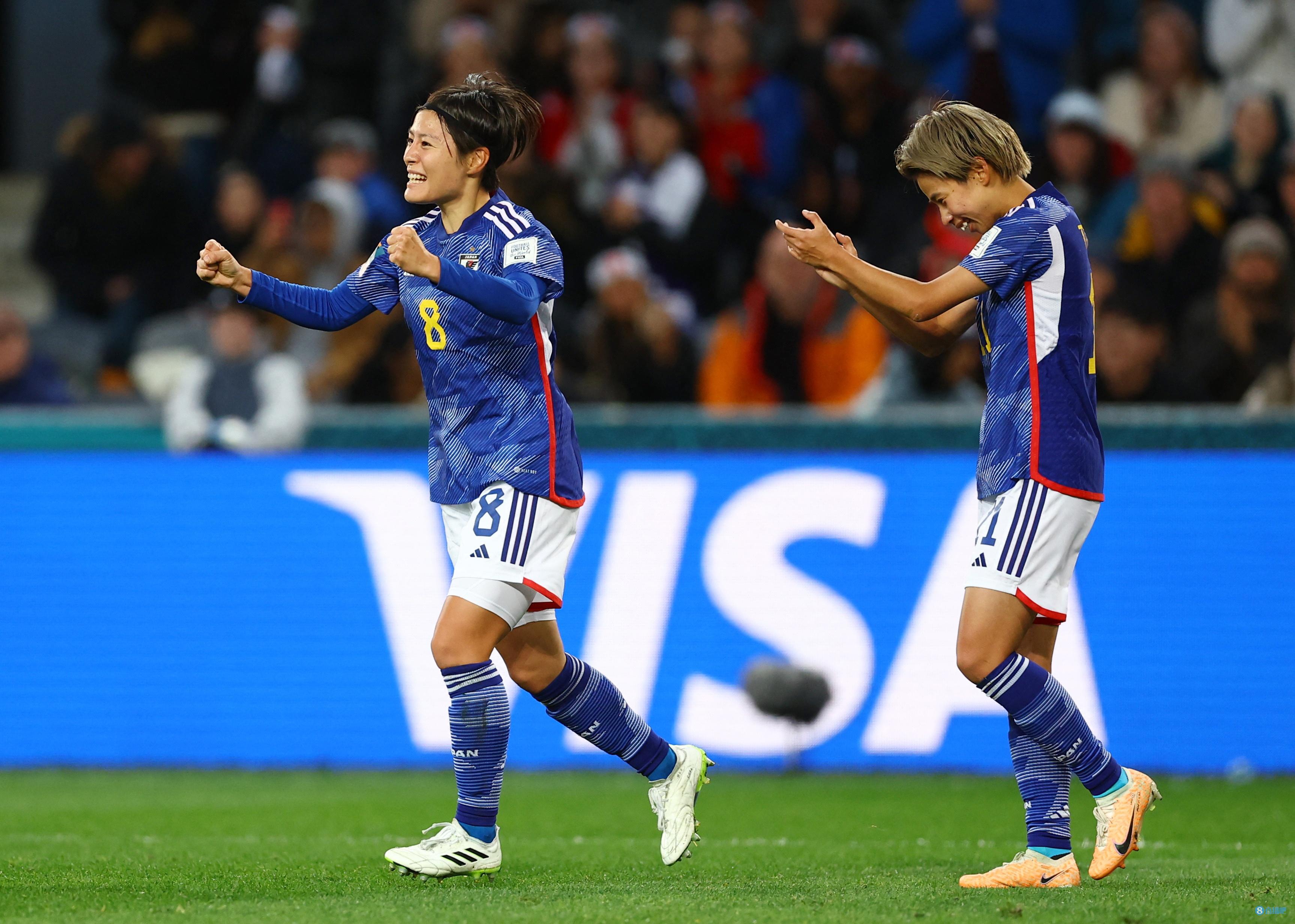 日本女足队员展现出顶级的球技，势不可挡