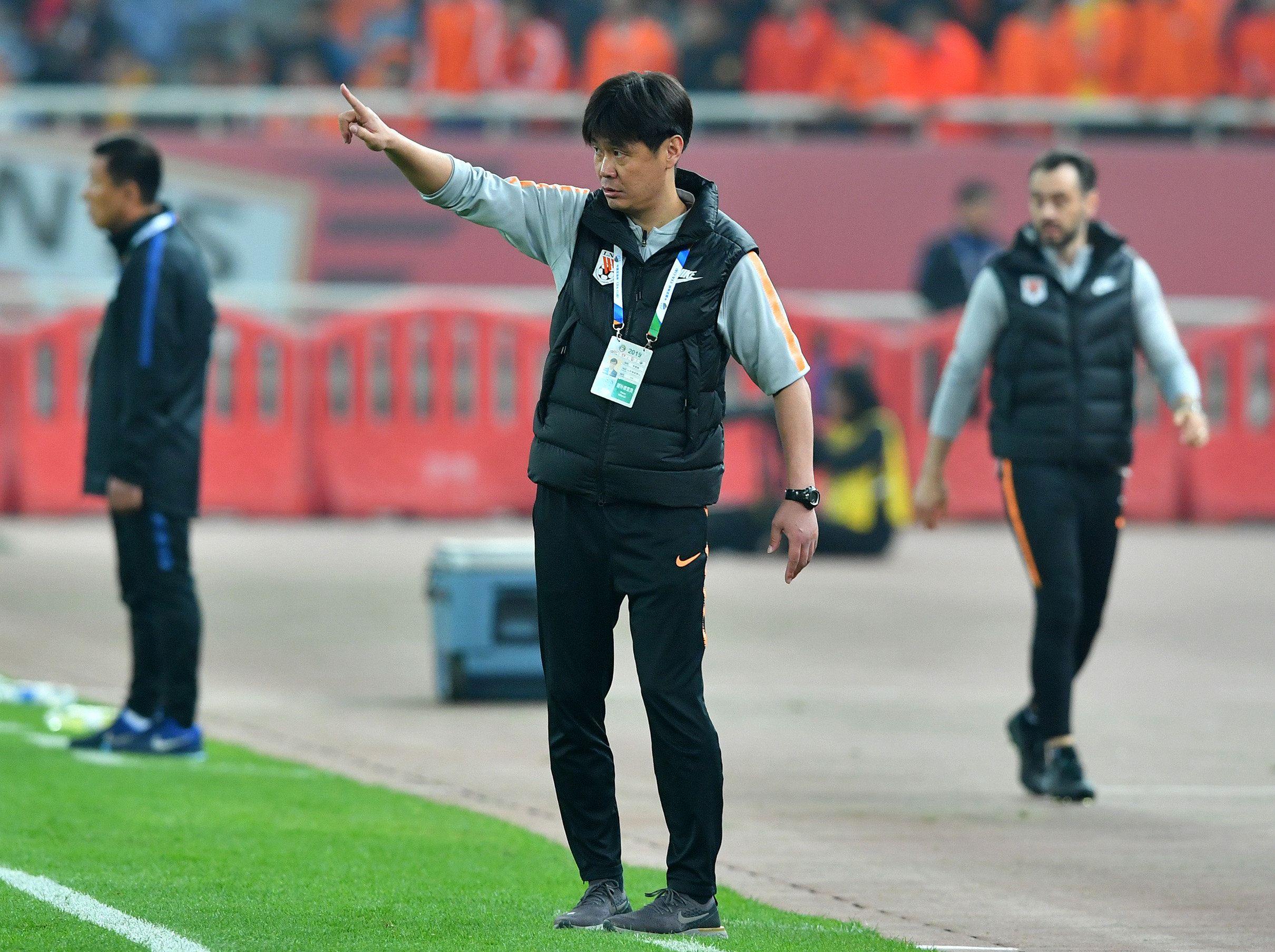 关于猛龙迎战人,谁能笑到最后展现实力,气势如虹的信息 关于猛龙迎战人,谁能笑到最后展现实力,气势如虹的信息