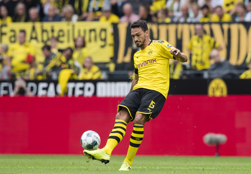 多特蒙德成功击败对手收获三分，掌声雷动的简单介绍