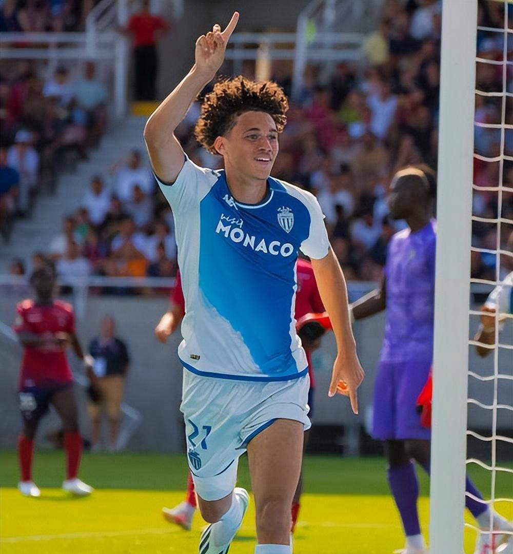 阿森纳中场球员状态逐渐回升,掌声雷动 阿森纳中场球员状态逐渐回升,掌声雷动