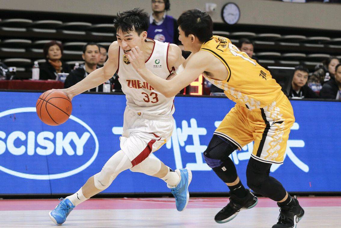 冠军争夺备受期待，实力对决成焦点，战绩斐然的简单介绍