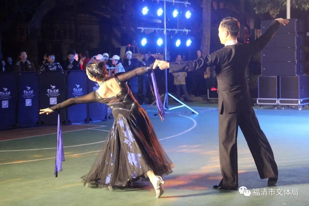 基达菲主场大胜,球队结束连败势头,掌声雷动 基达菲主场大胜,球队结束连败势头,掌声雷动