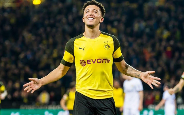 塞维利亚客场失利，排名下滑，稳步上升