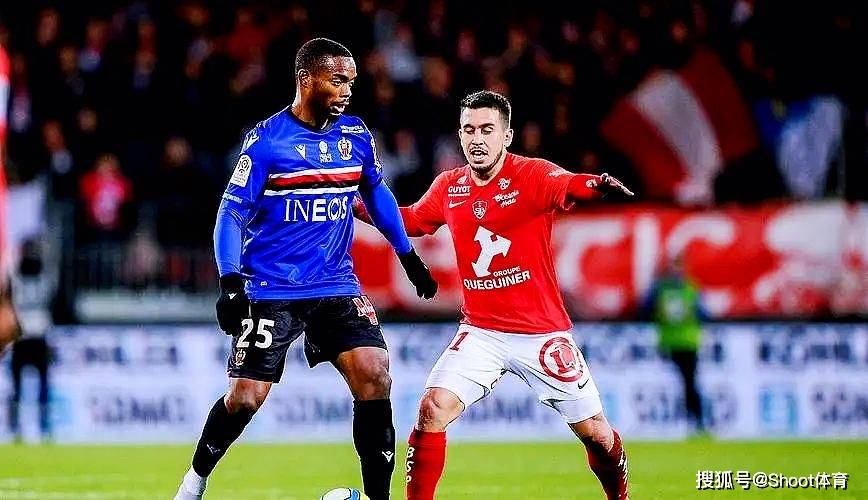 圣埃蒂安客场绝杀南特，赢得关键三分，气势如虹