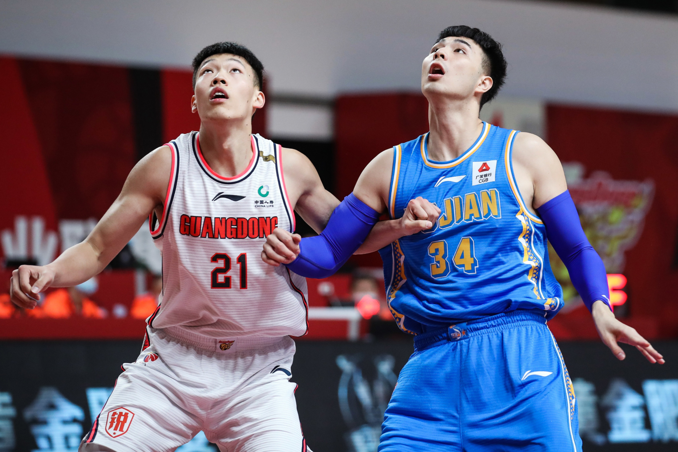 中国队完胜波兰队,林高远刷新纪录 中国队完胜波兰队,林高远刷新纪录