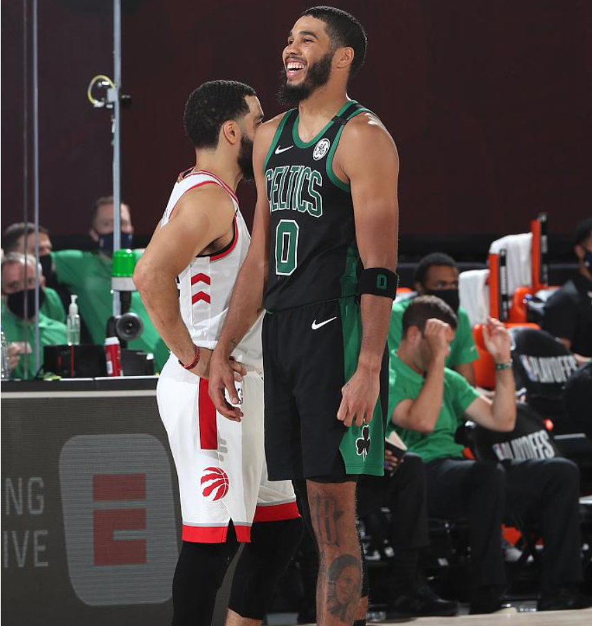 湖人横扫上海队,陶汉林刷新纪录 湖人横扫上海队,陶汉林刷新纪录